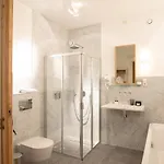 Hotel Maison Haas Hustinx & 4*